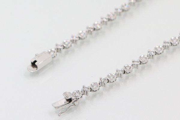 LINE　K18WG ダイアイリブレスレット 1.50ct 8.00g　留め具