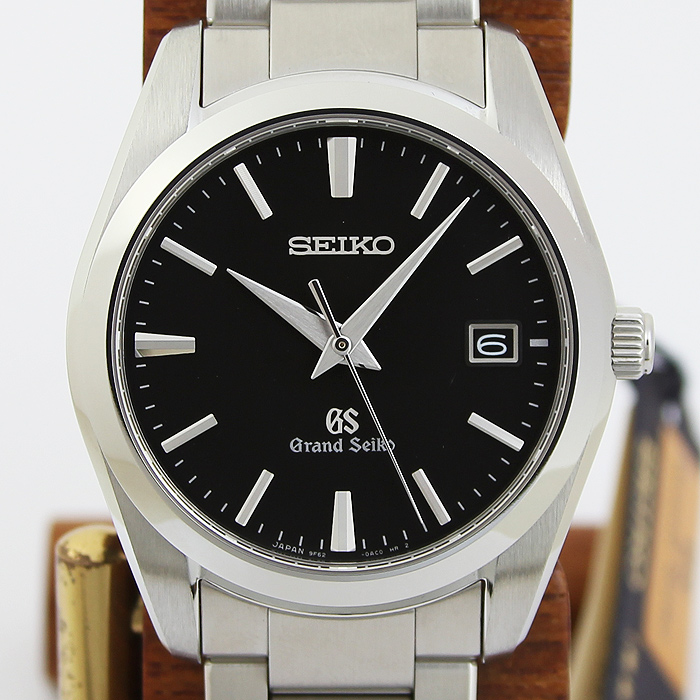 SEIKO レディース腕時計　黒文字盤